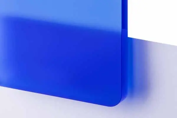 117040 Blau lichtdurchlässig