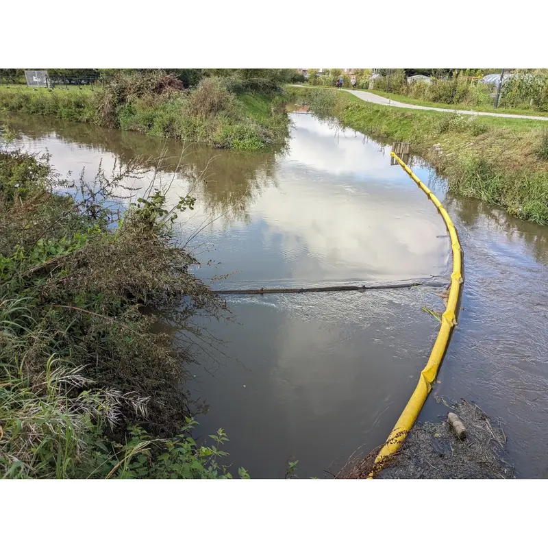 JUNIOR SPERRE, Gesamthöhe 45 cm (15 cm Schwimmer - 30 cm Schürze) נ30 m Länge