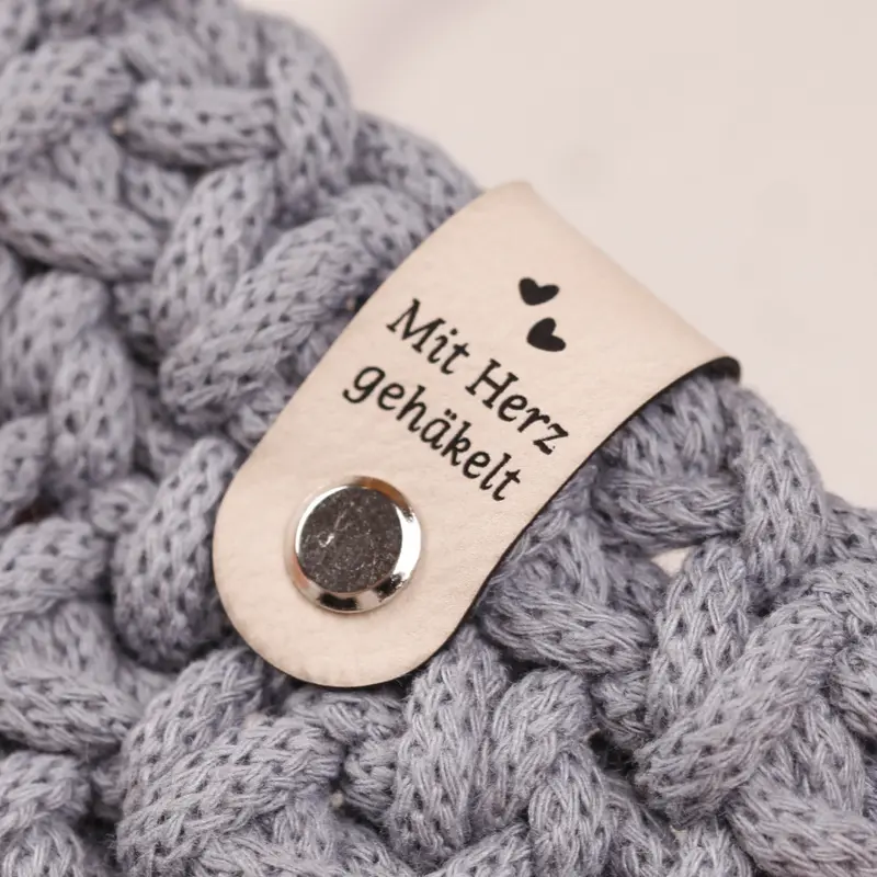Lederlabel für Bobbiny Garn "mit Herz gehäkelt"