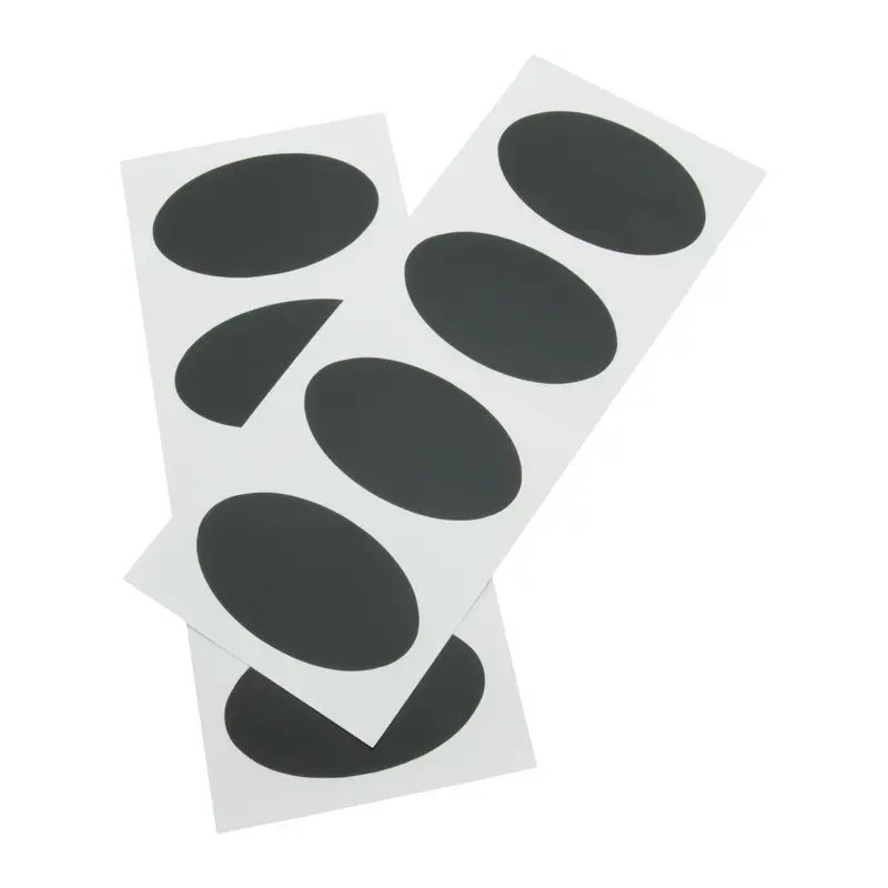 Mini ardoises adhésives ovales noires — lot de 8 (8,5 x 5 cm)