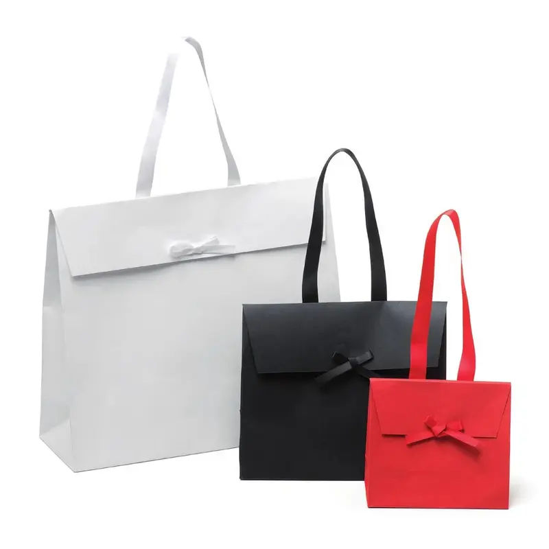 Sac cadeau papier avec ruban — 3 formats, 3 couleurs